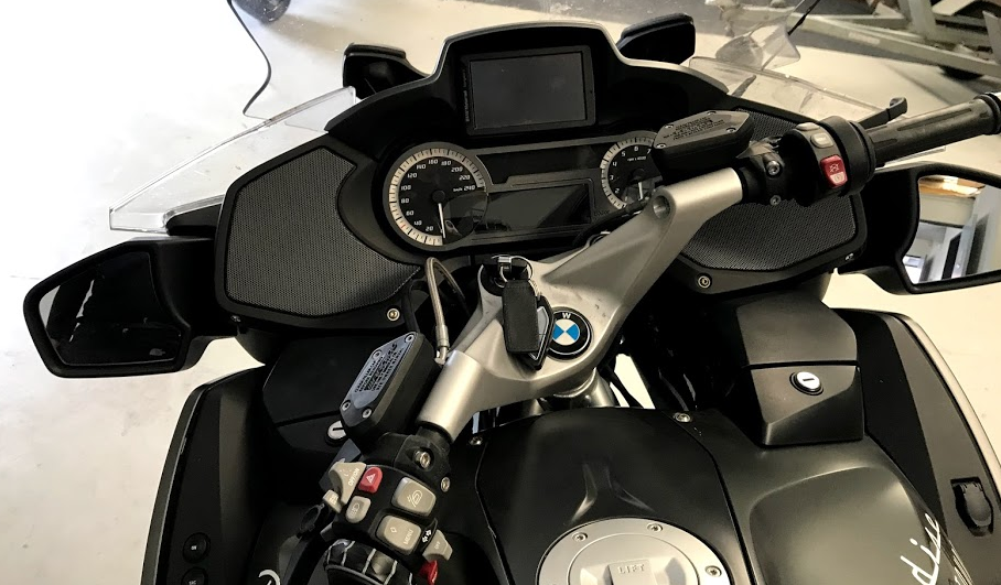 BMW R1200RS のインプレッション | Slow Life, Slow Ride